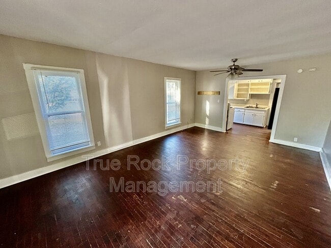 Foto del edificio - 303 N Maple St