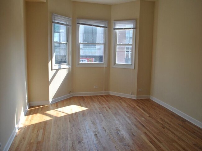 Foto del edificio - 3128 N Lincoln Ave