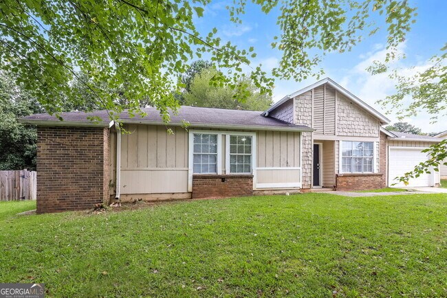 Foto del edificio - 9512 Forest Knoll Dr