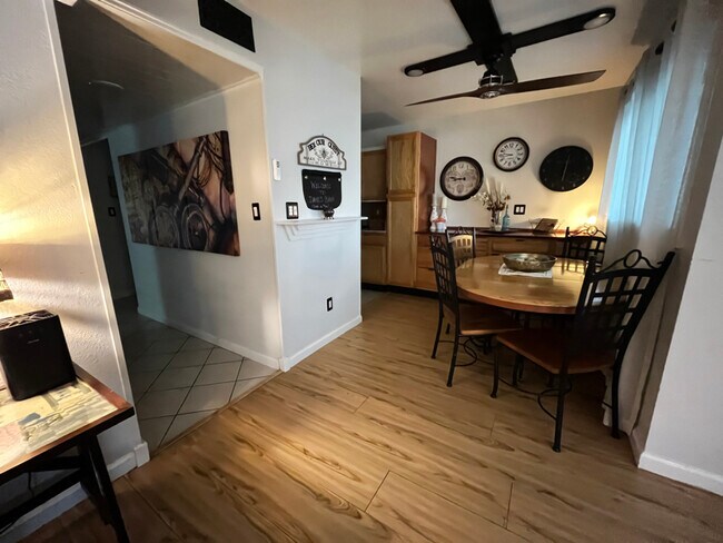 Foto del edificio - 12102 Carriage Ct SE