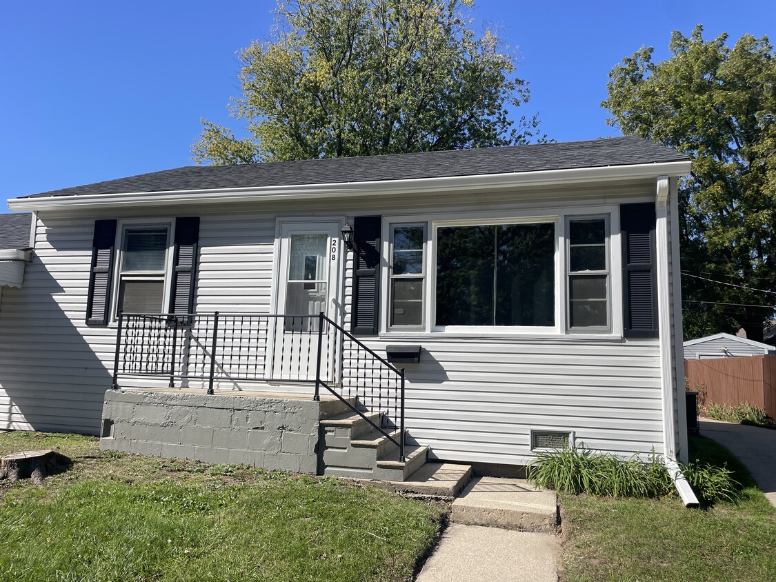 Primary Photo - East St Duplex