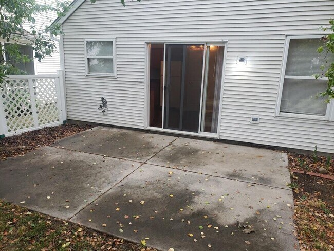 Back Patio - 5511 Drum Rd