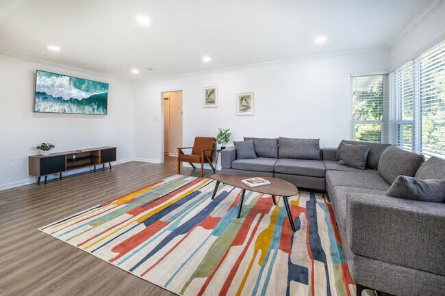 Foto del edificio - 3538 Roslyn St