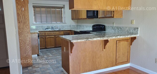 Building Photo - 416 Mid Pines Way