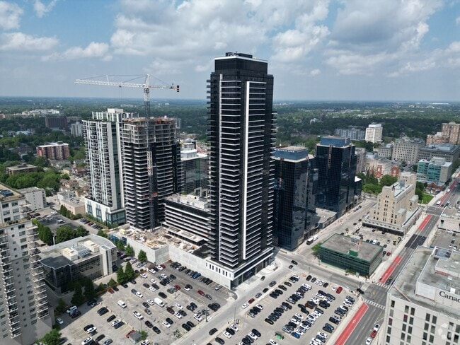 Building Photo - 100 Fullarton - Centro