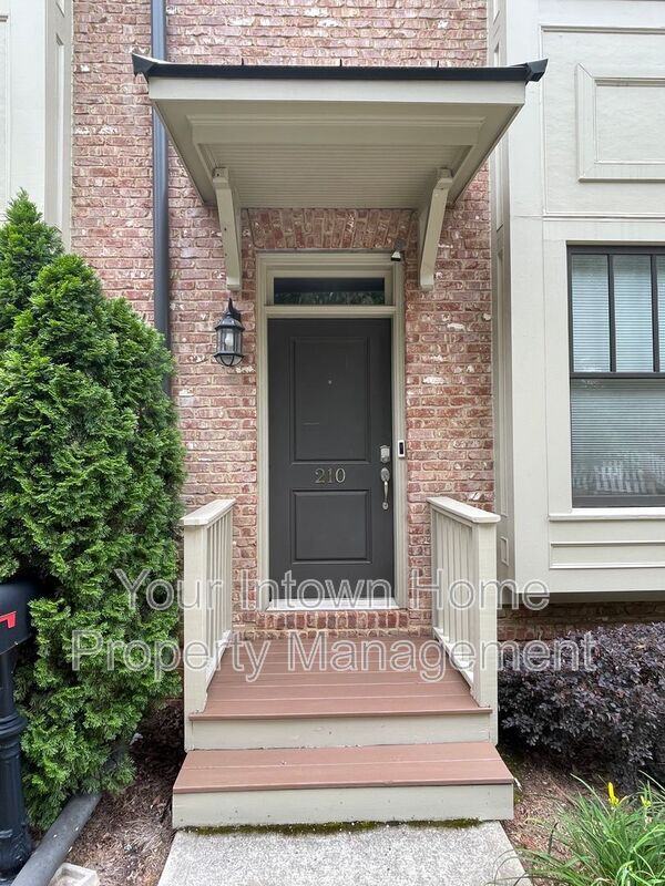 Foto del edificio - 210 Marion Pl NE