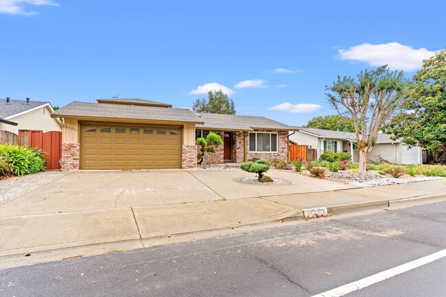 Building Photo - Remodeled 6-Bedroom Ranch with Modern Finishes & Massive Appeal