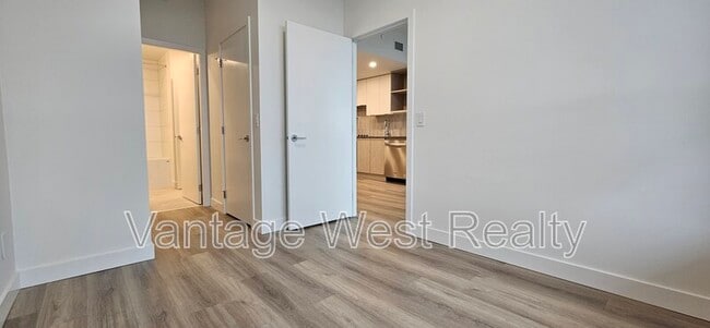 Building Photo - 1488 Bertram St