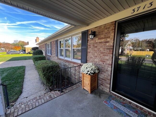 Photo - Beautiful All-Brick Ranch in the Heart of Kings Grant! House