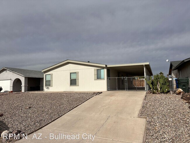 Building Photo - 3 br, 2 bath House - 935 Holly St.