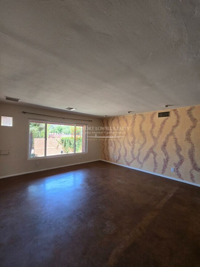 Foto del edificio - Vintage 3 Bedroom, 2 Bath Home with all the Modern Conveniences!