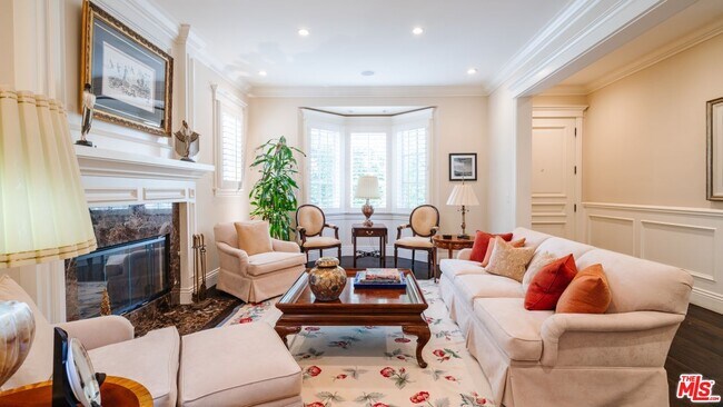 Foto del edificio - 321 S Gretna Green Way