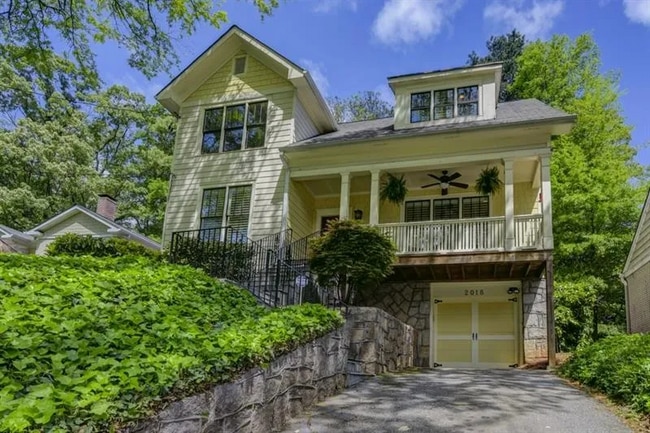 Frente de la casa - 2018 McLendon Ave NE