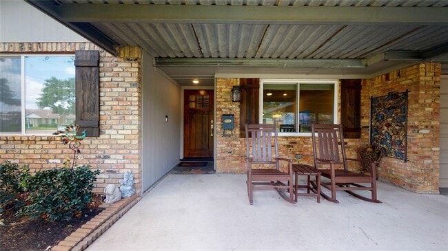 Foto del edificio - 3011 Larknolls Ln