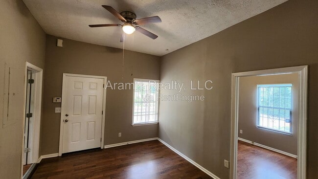 Photo - 129 Mcdonough Boulevard Southeast House