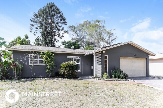 Building Photo - 6801 14th Way S