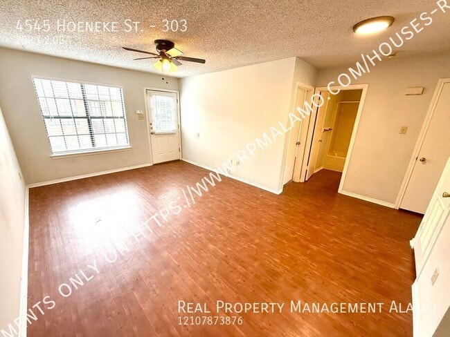 Foto del edificio - 4545 Hoeneke Dr