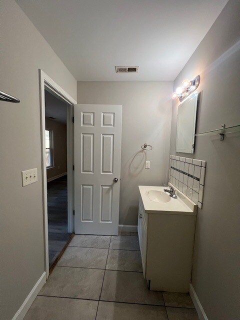 Foto del edificio - 916 Avon Ave