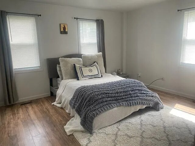 Building Photo - 240 Springfield St