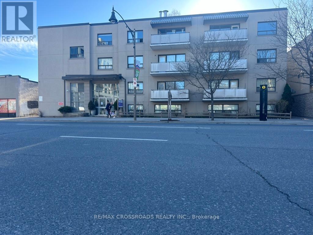 Primary Photo - 2770 Yonge St