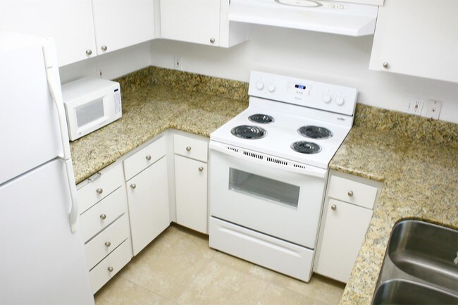 Foto del edificio - 4765 N Cedar Ave