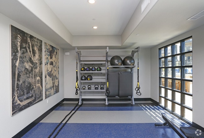 Interior Photo - 300 Railway