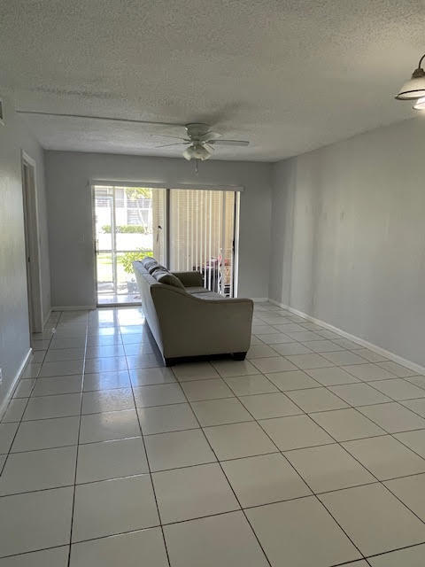 Building Photo - 9855 Sandalfoot Blvd