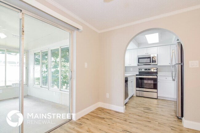 Building Photo - 602 N Highview Ter