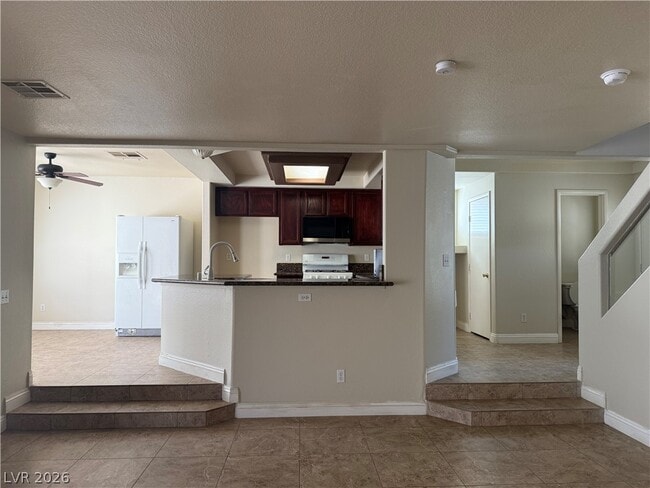 Building Photo - 1709 Adobe Frost Ct