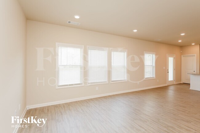 Building Photo - 334 Auburn Crossing Dr