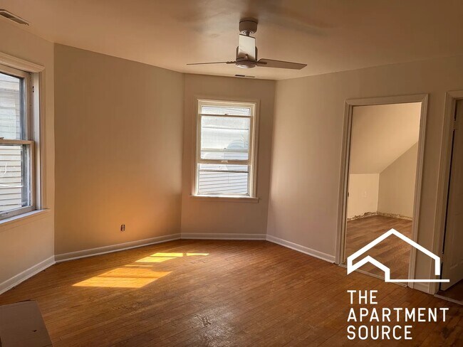 Building Photo - 2921 N Spaulding Ave