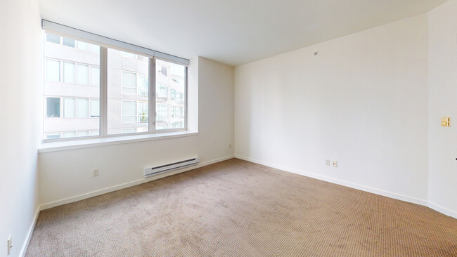 Interior Photo - 388 Beale