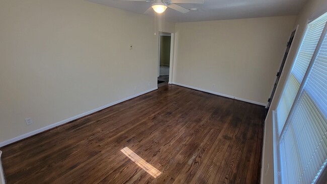 Photo - Cozy Two Bedroom & One Bath Home!