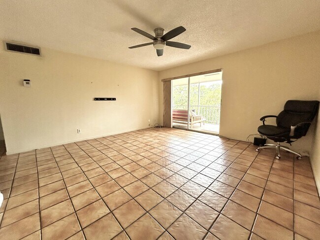 Foto del edificio - 642 NW 13th St