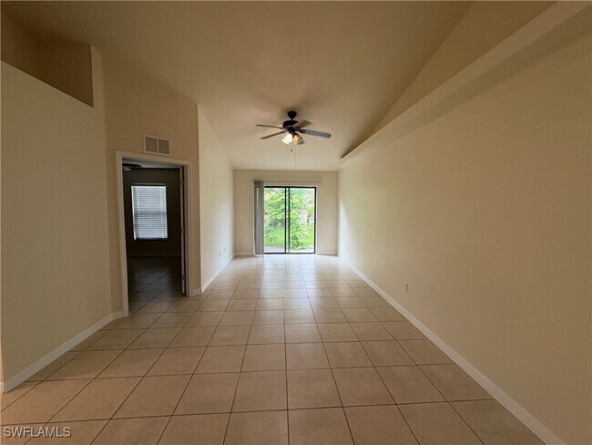 Building Photo - 1422 SW 47th Terrace