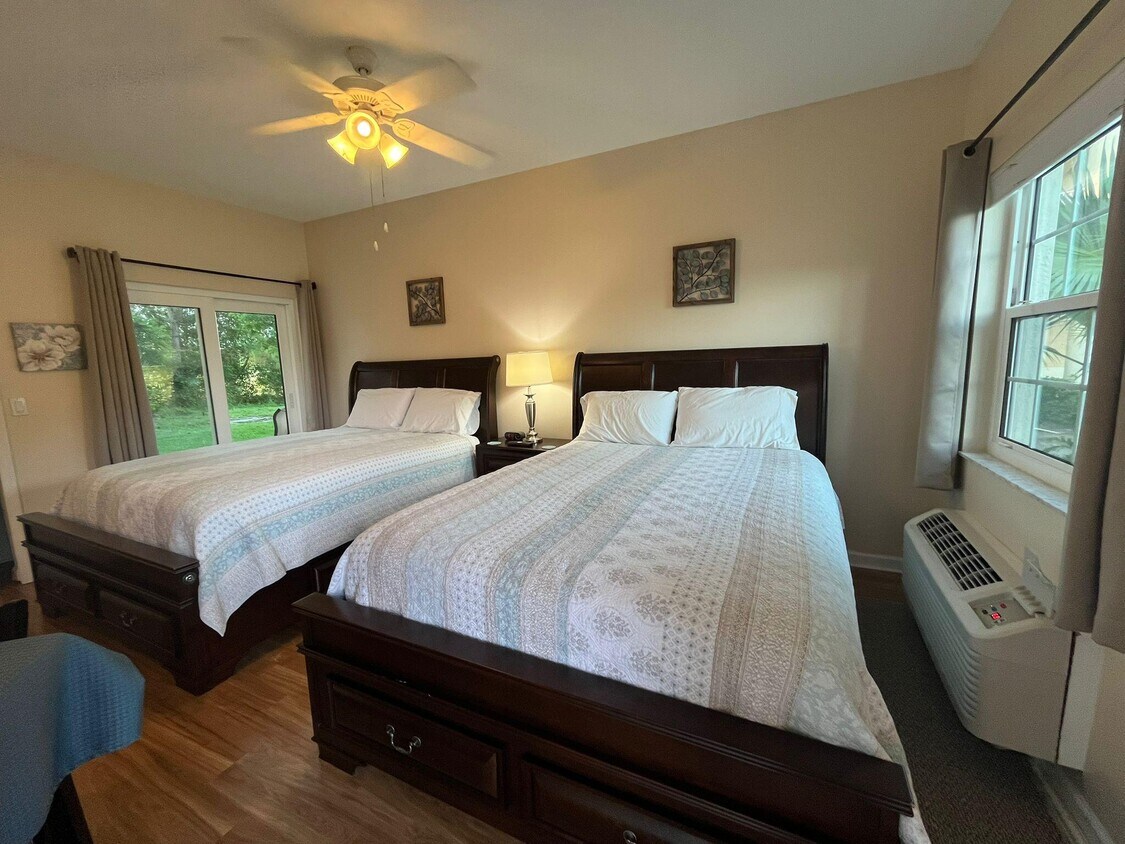 Foto principal - 8276 Mulligan Cir