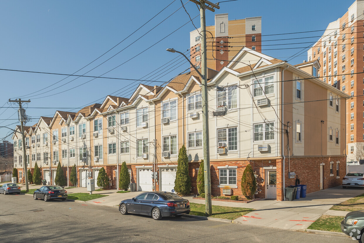 Foto del edificio - The Meridian at Locust Manor