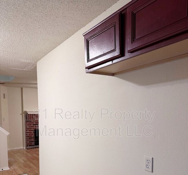 Foto del edificio - 912 Fairbanks Cir