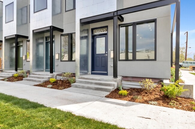 Building Photo - Modern 3 Bed 2 Baths In RiNo!
