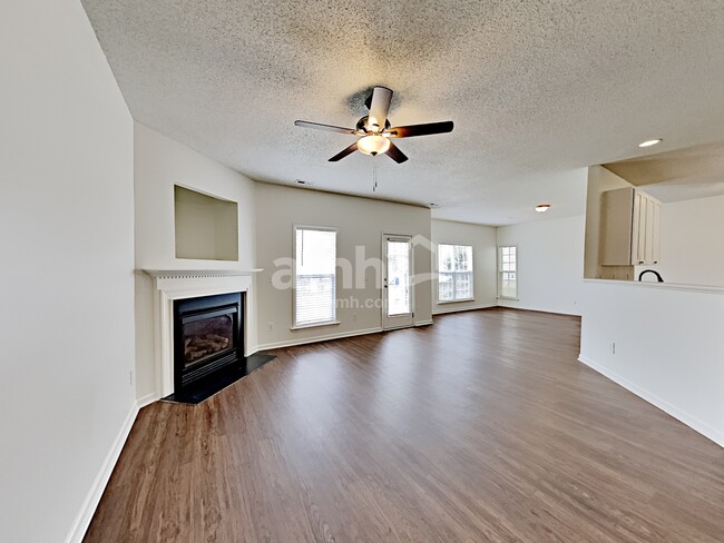 Foto del edificio - 4466 Snowcrest Ln