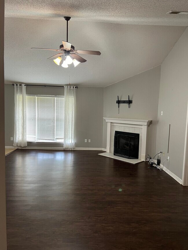 Building Photo - 9837 Oldham Dr