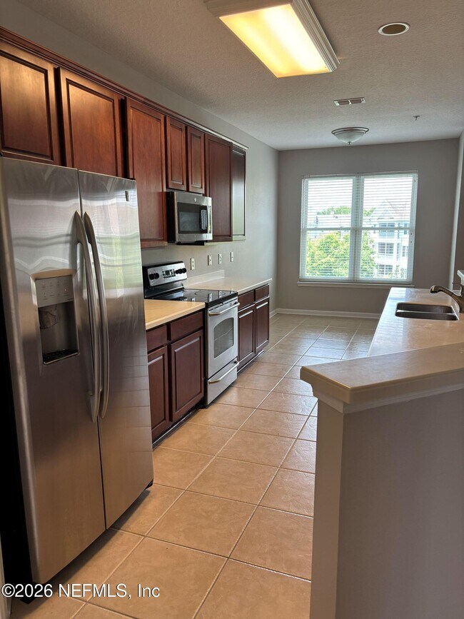 Foto del edificio - 13364 Beach Blvd