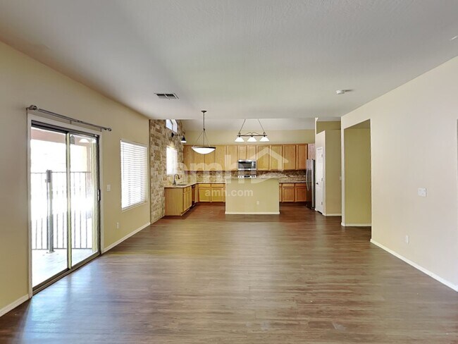 Foto del edificio - 33055 N Madison Way Dr