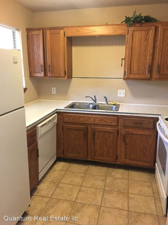 Foto del edificio - 2 br, 2 bath House - 131 PERTH CT