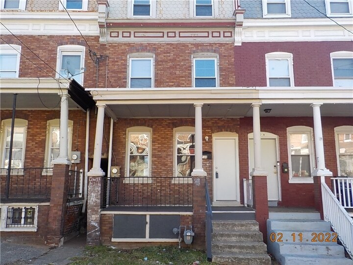 210 N Connell St, Wilmington, DE 19805 Townhouse for Rent in