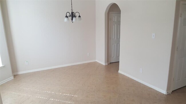 Foto del edificio - 13003 Meadow Springs Dr