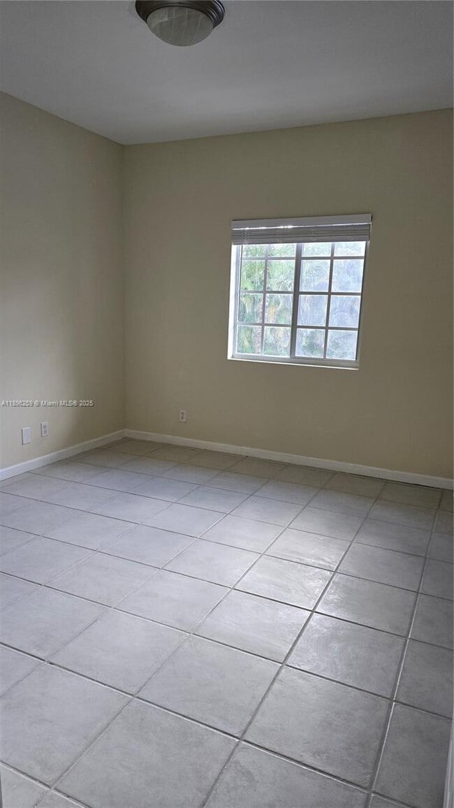 Foto del edificio - 4802 Washington St