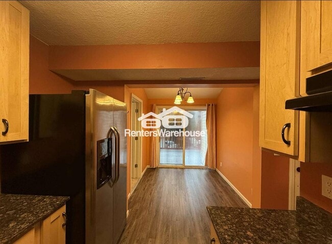 Building Photo - 5213 Hiawatha Ln