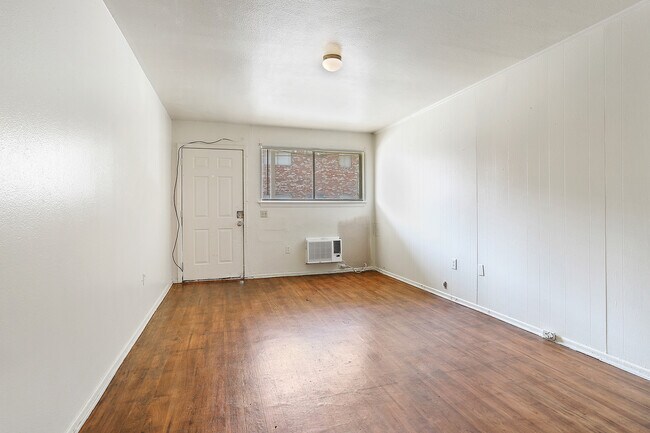 Building Photo - 2640 Alaska St
