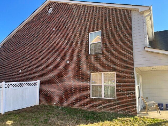 Foto del edificio - 164 Addy Ln